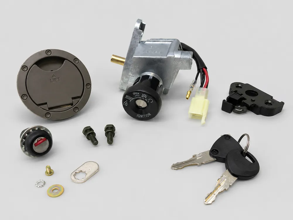 Markenprodukt Schlosssatz für Yamaha Aerox MBK Nitro bis 2002 Zündschloss Tankdeckel