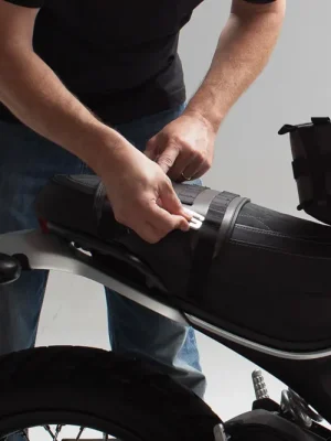 SW-Motech S-Haken für Legend Gear Seitentaschen Aluminium. Silbern eloxiert. Als Paar. Versand Am Gleichen Tag