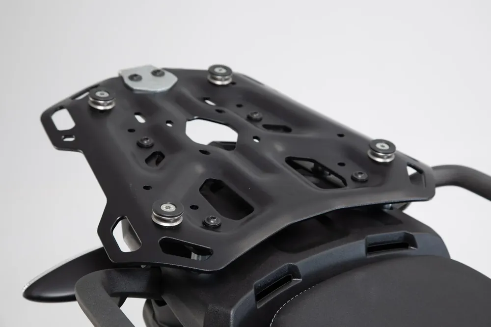 Finale Aktion SW-Motech TRAX ADV Topcase-System Silbern. Triumph Tiger 800 Modelle (10-).
