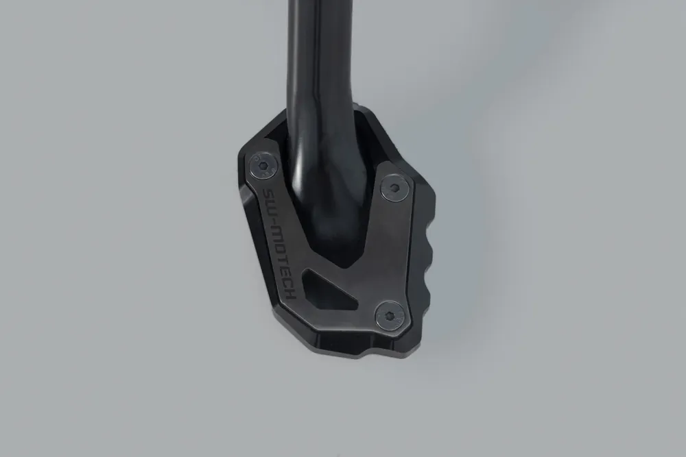 SW-Motech Seitenständerfuß-Verbreiterung Schwarz/Silbern. Suzuki-Modelle. Neue Ware