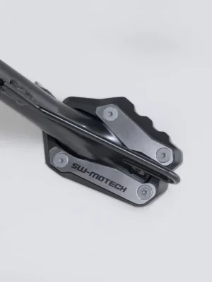 Online Kaufen SW-Motech Seitenständerfuß-Verbreiterung Schwarz/Silbern. Suzuki GSX-S10000GX (23-).